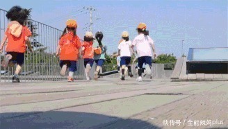 辣妈|老师最反感的4种“接娃”方式,多数家长天天做,快看你占了几条