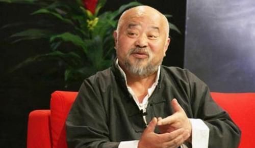 书法作品!老戏骨李琦书法作品遭批评:手法不专业,毫无艺术可言