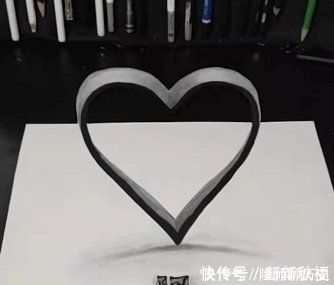 爱心@美术生画“立体爱心”,本以为是“翻车现场”,看到最后失策啊!