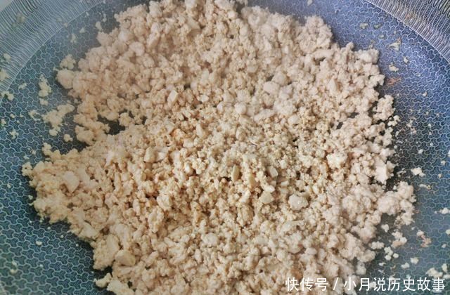 豆腐别知道炖，用来拌馅儿包饺子，比肉馅儿还受欢迎，关键是省钱