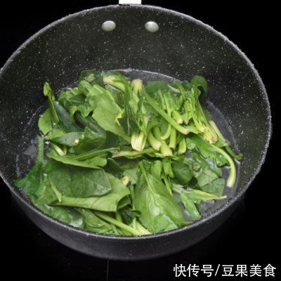 菠菜|#超级下饭菜 肉酱菠菜别再用这么做了，教你新吃法