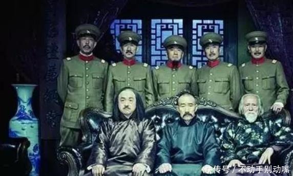 演讲时张作霖说了句脏话, 学员开怀大笑, 后人却奉为经典!