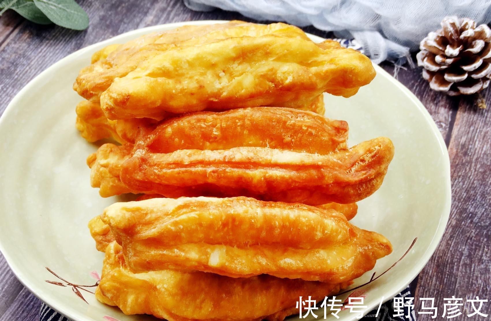 油条|炸油条，加泡打粉是“大错”，用这配方，保你炸出香酥脆的油条
