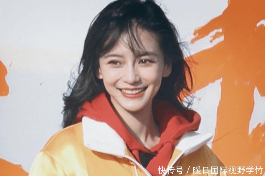 站姿|李一桐杨颖同框《跑男》,看清两人的站姿,谁是女汉子很显然