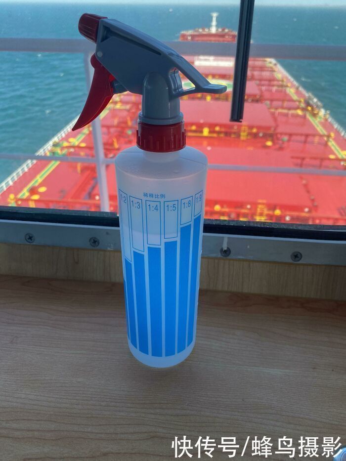 迪斯尼!65个活久未见的设计,一战纪念碑是一家人的“合影”,但缺一个人