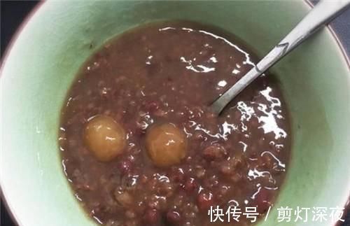 红枣|花生和它一起食,隔天食一次,皮肤红润嫩滑如少女,拥有冻龄肌肤