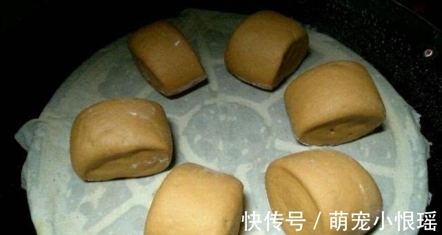 面粉|蒸“馒头”最忌讳做这一步,很多人都在犯,难怪馒头出锅不松软!