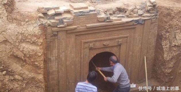 山东一座古墓冒出十几米火焰,考古队发现下面竟埋着一位皇太后!