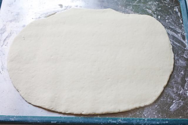 面团|面粉别蒸馒头了,教你做迷你小花卷,没有配菜一口气也能吃好几个