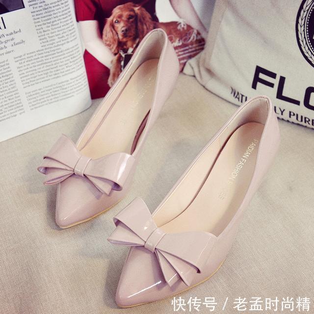 牛皮 方头鞋不是谁穿都好看,脚胖的女生还得穿尖头鞋,有范还修脚型