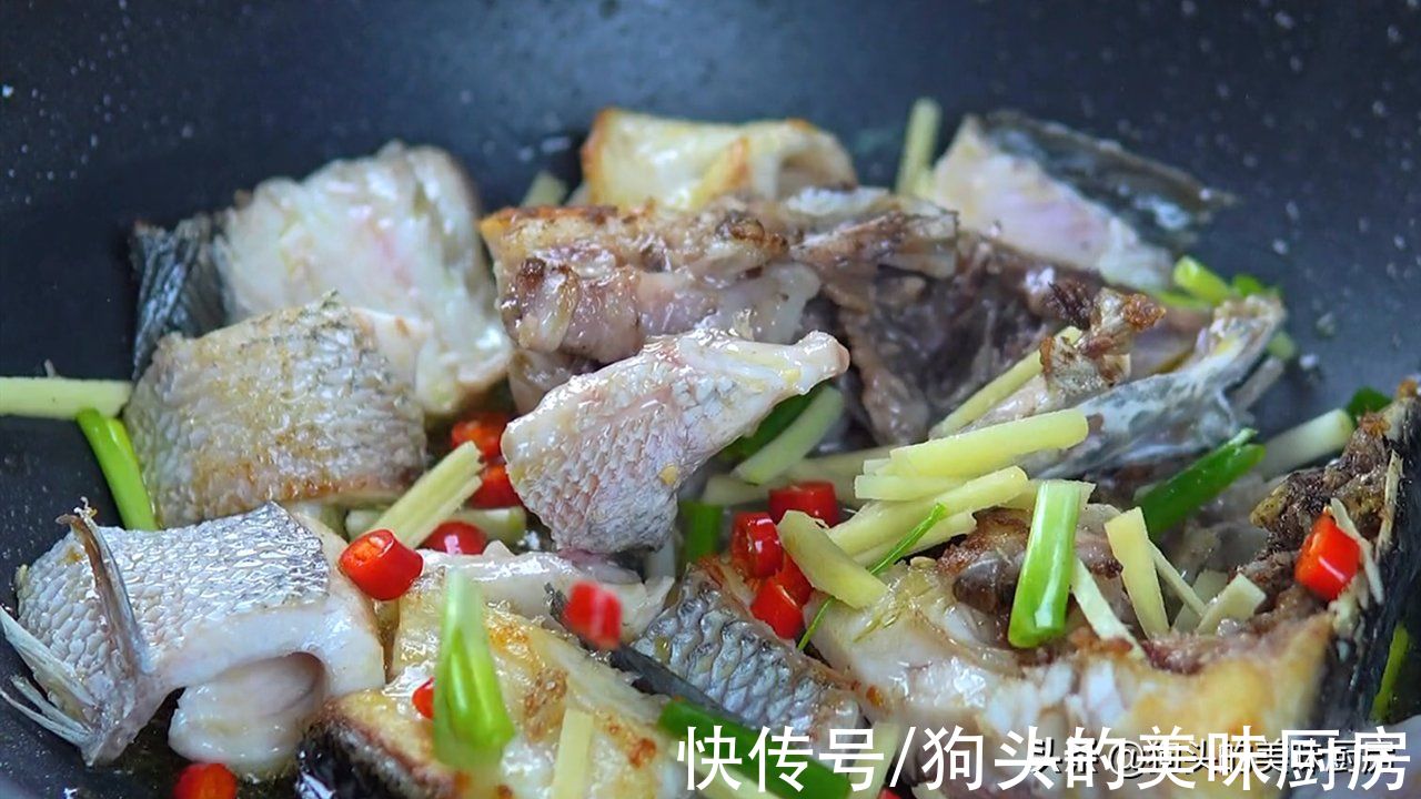酸汤鱼片想要做得好，这2步不可少，出锅鲜嫩爽滑，味道不输饭店