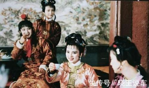 探春&兄妹情深?只是探春一面热而已。宝玉不止一次在黛玉面前吐槽探春