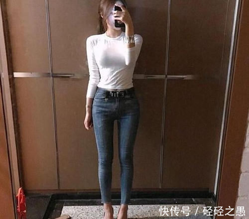 腿型|女神穿搭:小姐姐爱穿唯美的紧身牛仔裤,展现出纤细的好身段!