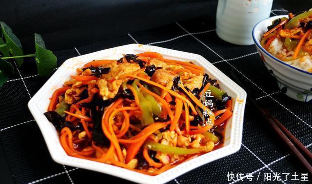 鸡蛋|鸡蛋新吃法,跟这3样一起炒,5分钟上桌,开胃又下饭