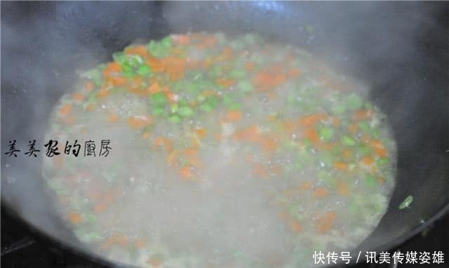 儿子早餐最爱它,1周5次都吃不厌,烫一烫卷一卷,做法好简单