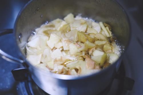 黏稠|苹果果酱黏稠甜香，果肉丰富，自己做的无色素无添加剂，安全放心