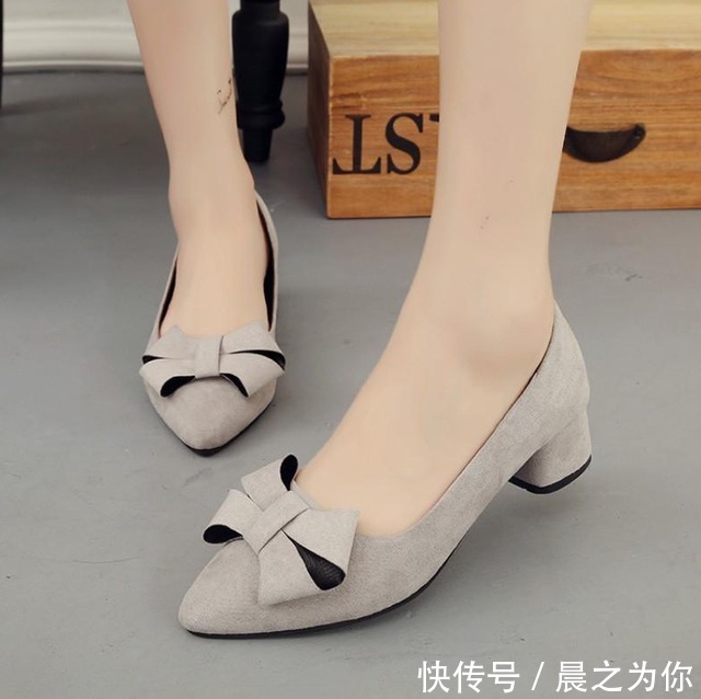 少女风 高跟鞋是优雅的象征,会让你怦然心动,展现满满少女风