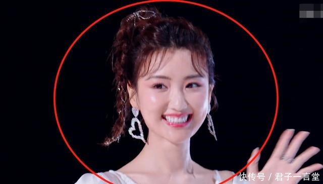 毛晓彤 《创4》助演嘉宾亮相,毛晓彤不像33岁,鞠婧祎画风跟其他人不同