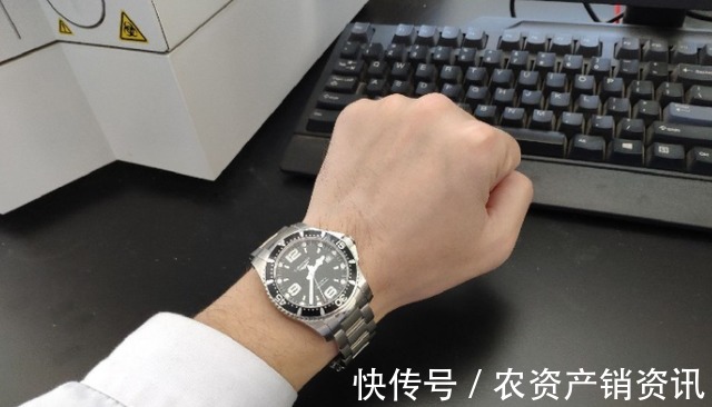 日历!欧米茄手表日期调不动!