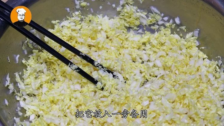 调白菜饺子馅时，不要直接用盐杀白菜，教你正确方法，真香