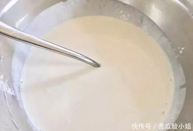 一盒牛奶一碗米，六克酵母四勺糖，在家制作儿时最爱的美食蒸米糕