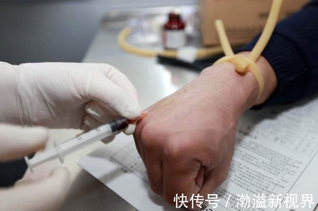 孩子|夫妻中有一人是O型血,另一方有以下几种血型,未来宝宝很聪明!