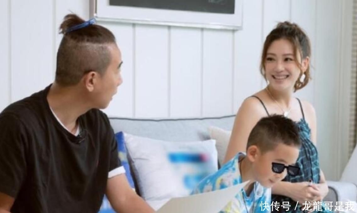 陈小春庆与应采儿结婚十周年,还晒创意海报,夫妻差16岁幸福至今