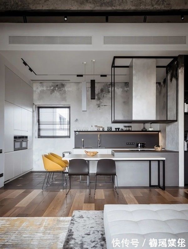 裝修風(fēng)|媽見(jiàn)打的“裝修風(fēng)”｜136㎡工業(yè)風(fēng)，滿(mǎn)屋混凝土墻，卻真的好看！