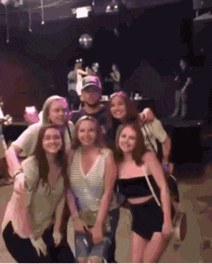 |搞笑GIF:努力的妹纸,收获好身材