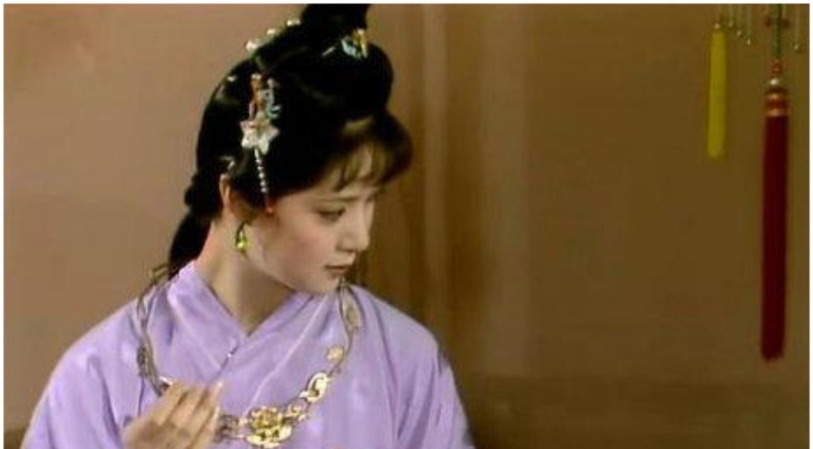 薛家@蘅芜苑为啥种满藤蔓?曹雪芹下笔太辛辣,一点面子都不给薛家留!