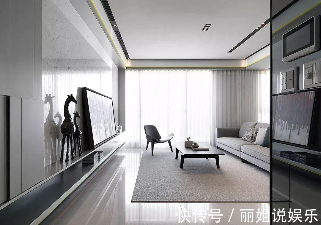 瓷砖|客厅到底是铺地砖还是木地板?从这些方面做对比,别再选错了!