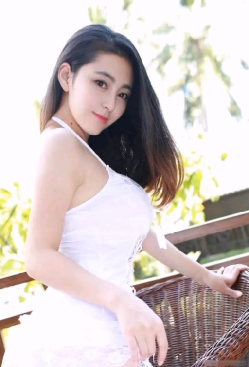 姐姐 时尚前沿窈窕“大”姐姐,包臀裙秀蜜桃臀,这感觉美极了