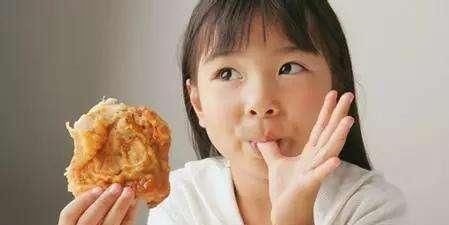 乳制品|孩子经常吃这些东西,会导致儿童“早熟”,父母不要再给孩子吃了