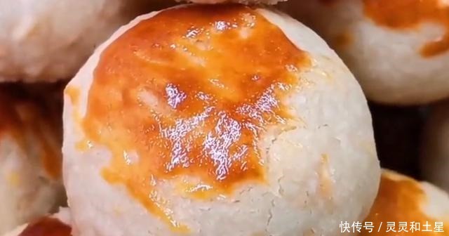 快过年了,这道甜点一定做,做法简单,好吃营养,吃一口酥的掉渣