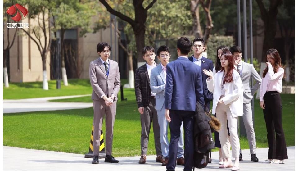 《閃閃發(fā)光的你》驚現(xiàn)“易式拷問” 易立競“借口”稱是“角色需要”