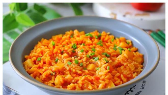 舔盘|剩米饭别再蛋炒饭了,试试这么做,美味可口又营养,好吃到舔盘