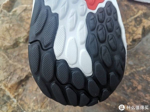 旗舰|旗舰缓震跑鞋也可以很轻盈——NB Fresh Foam 1080 V11 跑鞋测评