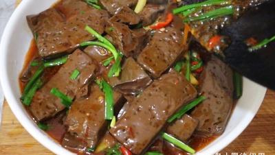 喜欢|喜欢吃荤的看过来,小鸡炖土豆、红烧鸭血、糖醋小排,动手做起来