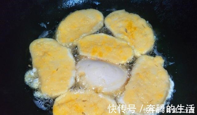 馒头|炸馒头片时，鸡蛋里面多加1样，馒头片不吸油，外酥里嫩真好吃