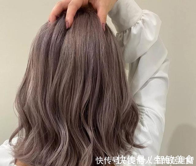 发质|是时候染发了!过年适合染这几款发色,显白又气质