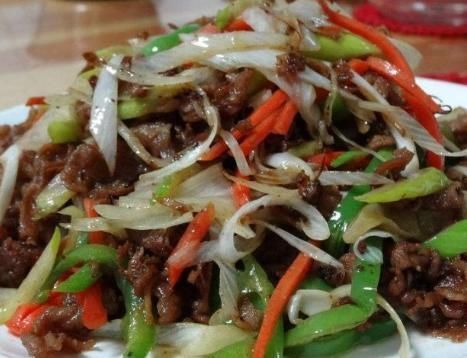 手脚冰凉怎么办?要用此物,秋冬养生特别要留意防寒保暖!勿忽视