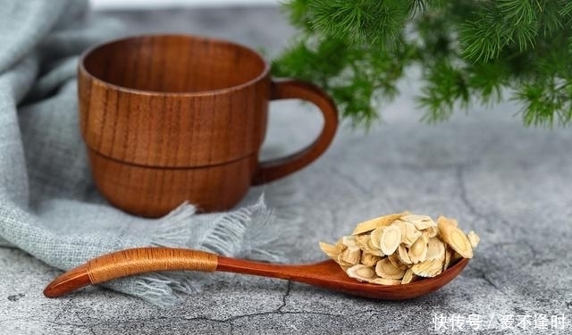 今天才知道，黄芪不能随便泡水喝，为了健康，牢记3点，别再犯错