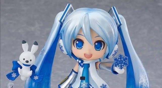 初音未来|初音未来推出雪未来粘土人，笑脸、认真脸和眨眼脸哪个萌到你