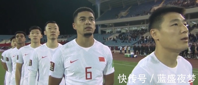 中国足球|揪心!中国足球又1块遮羞布被撕去,惨败夜连前国足主帅也睡不着!