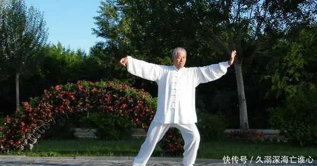 70-79岁是“长寿关键期”,想要更健康,谨记3防,4勤