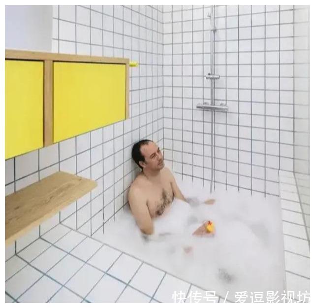 橱柜|层高3米的小宅，硬是装成了“两层”用，33㎡居住一家三口不拥挤！