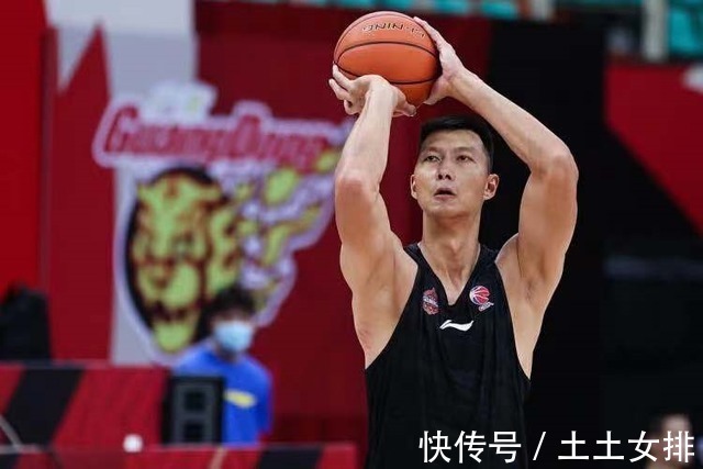 易建联|好消息!杜锋确认易建联回归,赵继伟签顶薪合同,周琦迎来转机