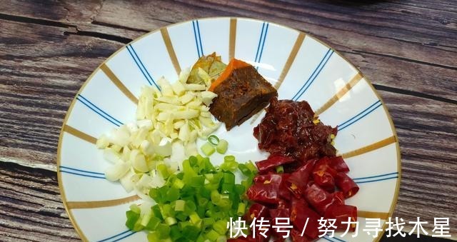 麻辣|腐竹这个做法真解馋,我家每周吃三次,麻辣鲜、不放肉也特香!
