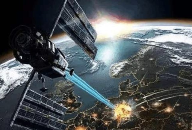 宇航员 手电筒对着天空照射一秒后关掉,光是消失了,还是会继续传播