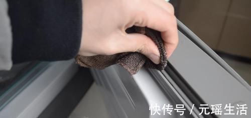 冰箱封条发霉了别再用酒精擦了, 用它一擦就干净, 越早知道越好